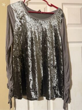 Umgee Silver Velvet-Front Long Sleeve Top